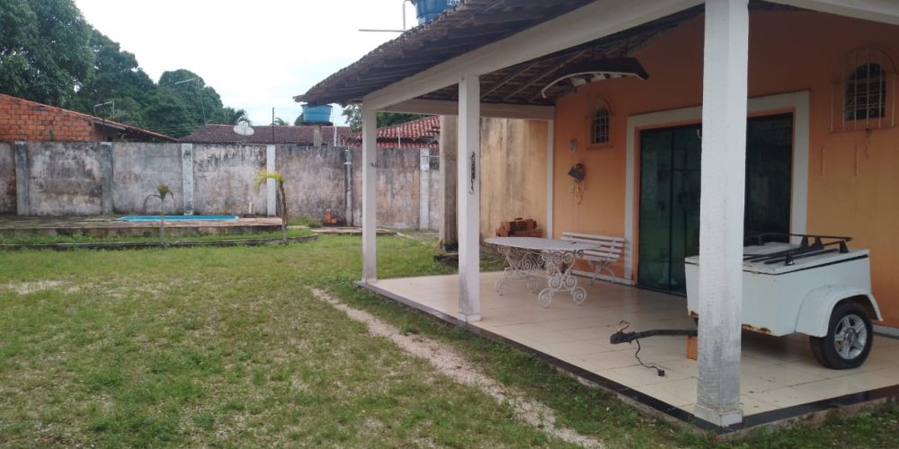 FACHADA E PISCINA